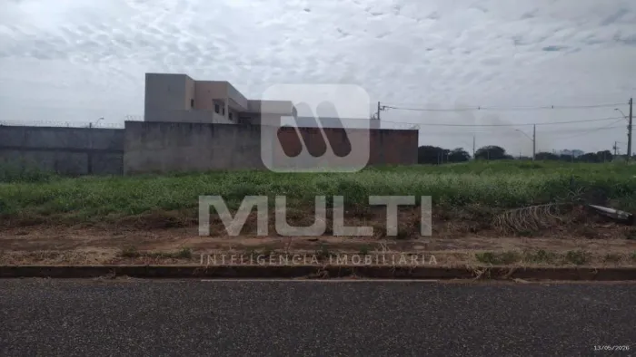 Terreno - JARDIM BRASILIA III