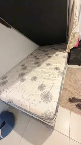 Vende - se cama solteiro