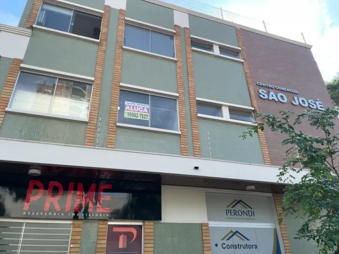 Sala comercial na Rua Santos Dumont com 56m² | Maringá-PR