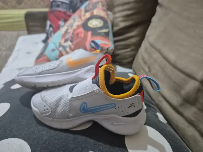 Tenis nike tamanho tamanho 24