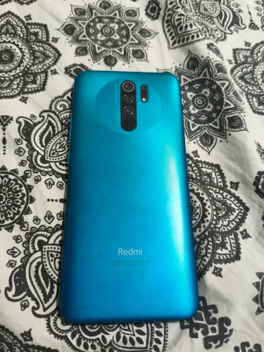 REDMI 9 COM DEFEITO E TELA QUEBRADA