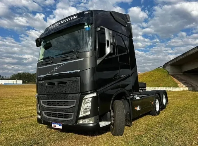 Volvo FH540 Preto 2015 - cavalo Mecânico 6x4