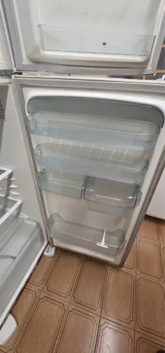 Geladeira eletrolux