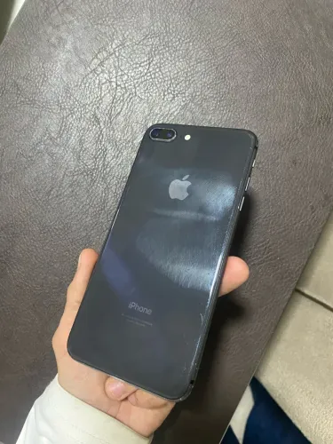 iPhone 8 Plus para venda peças original, celular tá em perfeito estado