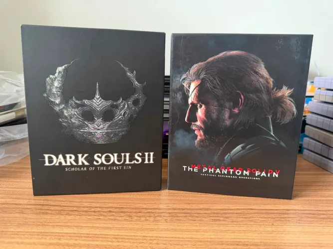 Box dark souls e metal gear