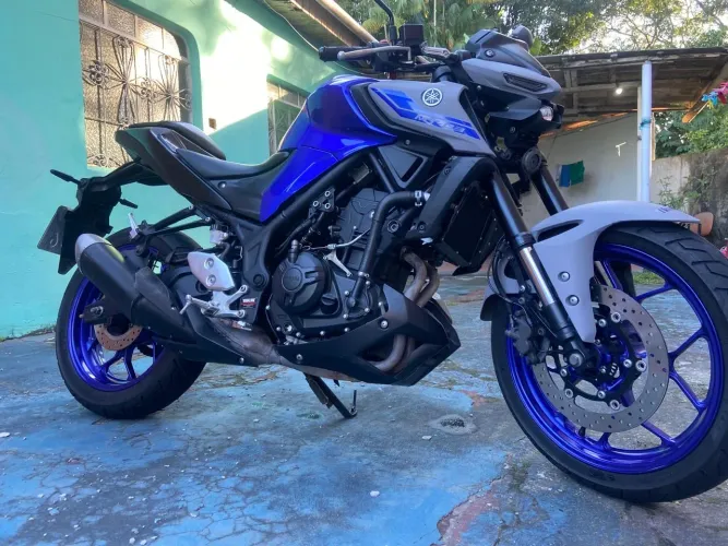 YAMAHA MT-03 2022 Financiada