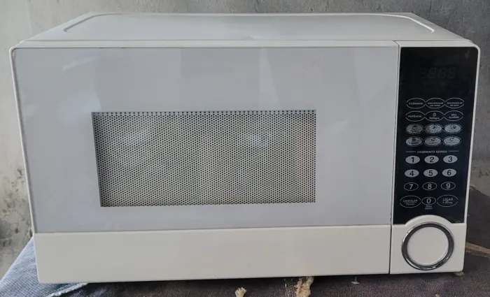 Micro ondas Midea 18 litros 110 voltes ( semi novo) 