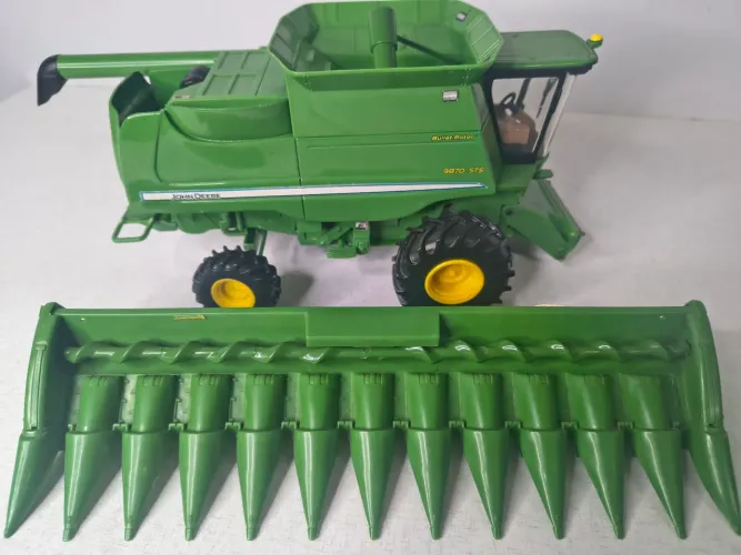 Miniatura John Deere Colheitadeira 9870 STS