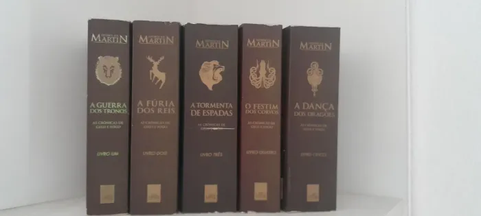 As Crônicas de Gelo e Fogo. A Guerra dos Tronos - livro 01 a 05