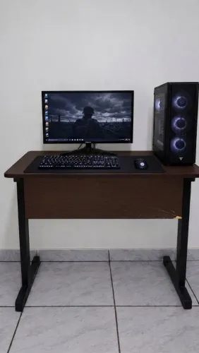 Mesa de computador ou de estudos
