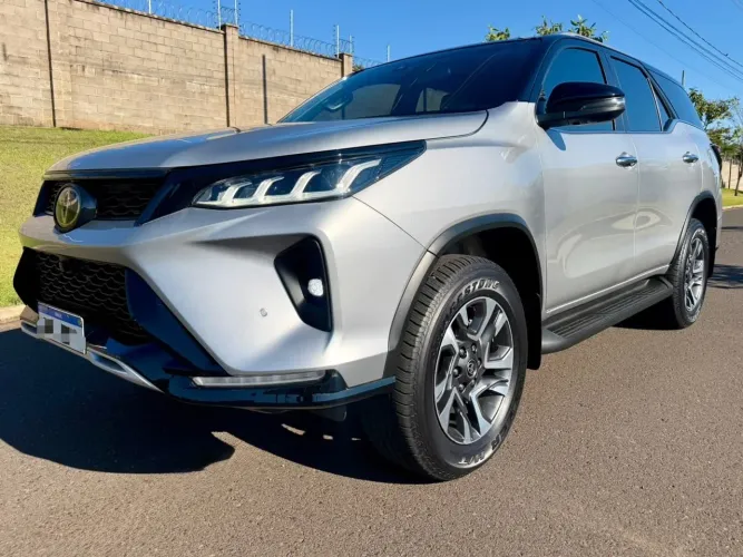 Toyota Hilux SW4 Diamond 2.8 TB 4X4 Die. Aut. 2022