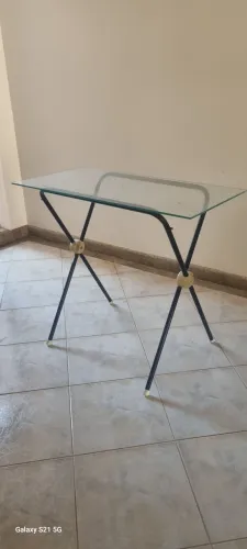 Mesa com vidro 