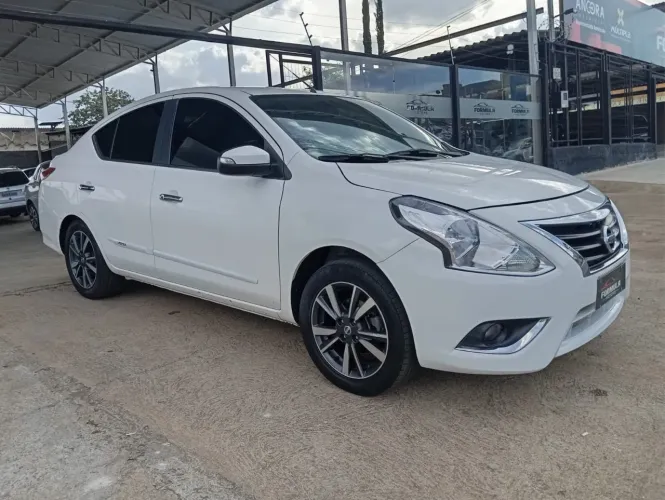 Nissan Versa Unique 1.6 16V Flexstart 4P Aut. 2018