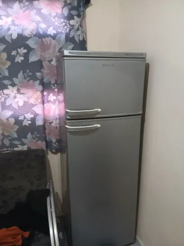 Vende-se geladeira