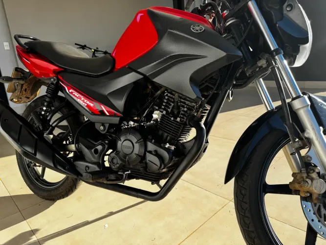 Vende-se moto