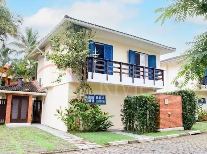 Praia do Engenho - Oportunidade Única, Casa a Venda em Condomínio Fechado, a 100 Metros da