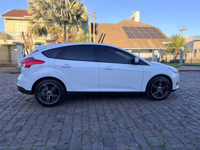 Ford Focus 1.6 S/se/se Plus Flex 8v/16v 5P 2018