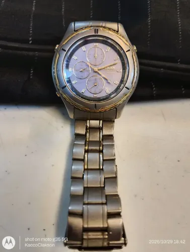 Relógio Citizen Eco-Drive ( Base de Titanium)