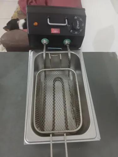 Fritadeira elétrica 1,5L NOVA