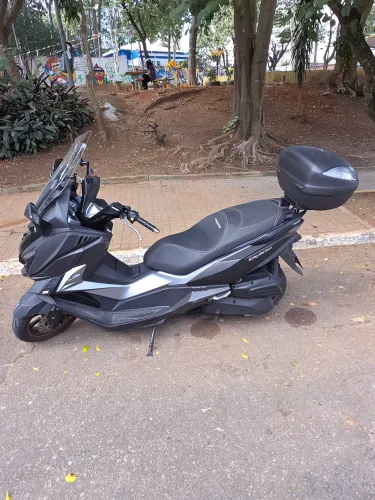 Cruisym 300 em EXCELENTE estado!