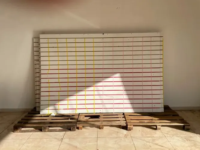 **Painel Canaletado MDF 1,81x2,75m | Painel Expositor de Parede | MDF | Loja, Comércio, Vi