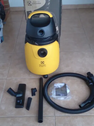 Aspirador de pó profissional GT 3000 Electrolux 