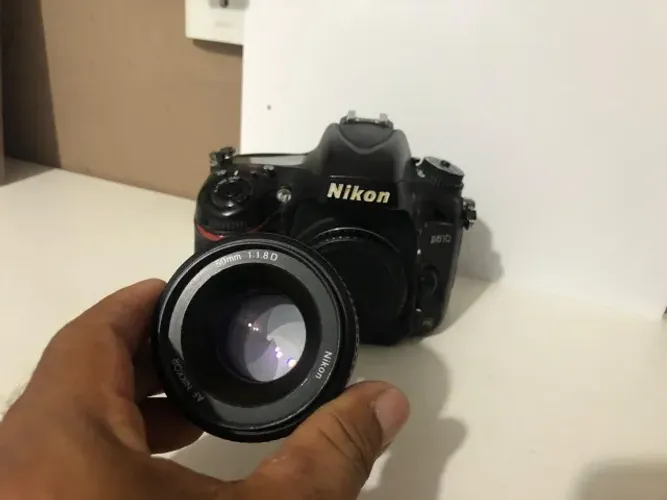 Camera Nikon D610