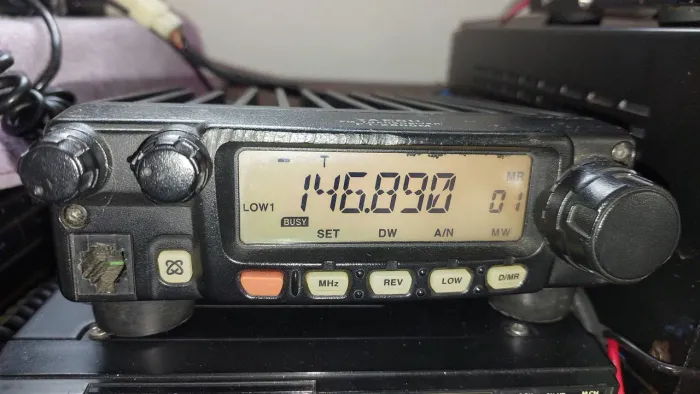 Radio vhf yaesu 2800