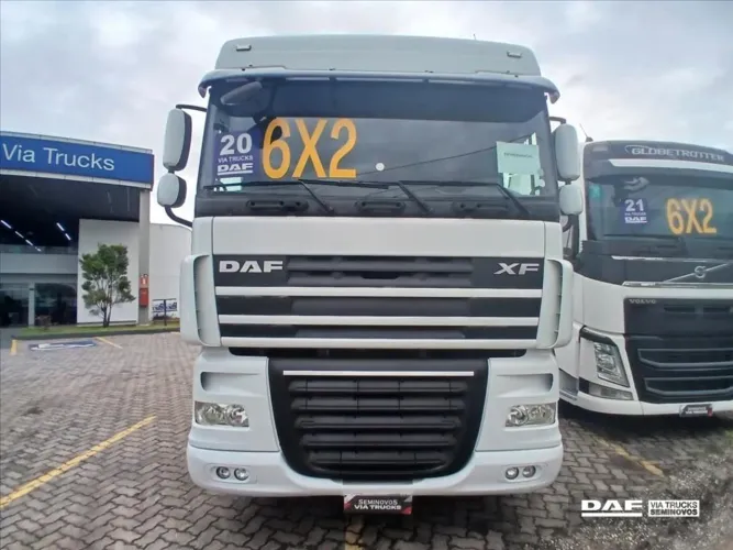DAF XF 105 FTS SC 460 6X2 | POTÊNCIA, CONFORTO E EFICIÊNCIA PARA O TRANSPORTE RODOVIÁRIO