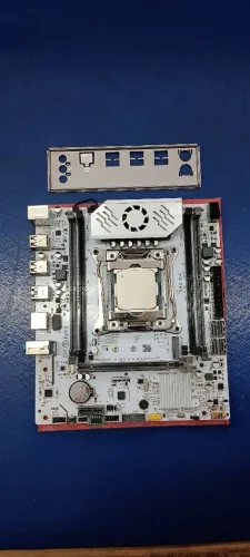 Kit Upgrade X99 - Xeon E5-2667 v4 + Placa-Mãe (Com TPM 2.0 e Secure Boot)