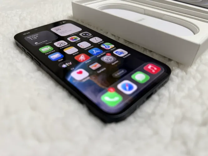 iPhone 16E impecável 