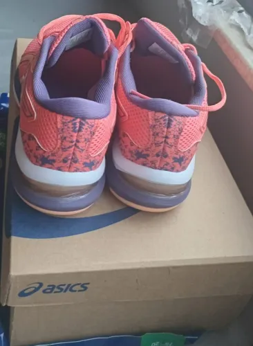 Tênis Asics Original Leve Treino academia Nº 37, valor R$ 250,00