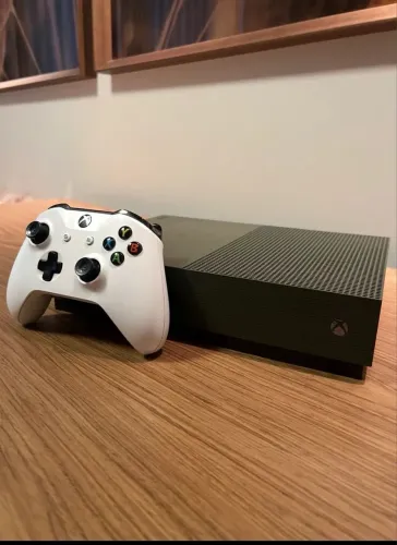 XBOX ONE S 1TB ? EDIÇÃO LIMITADA VERDE