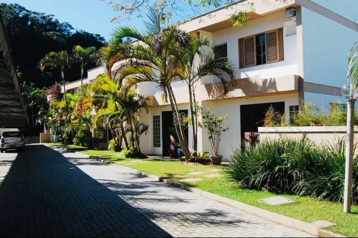Casa à venda 2 Dormitórios Jurerê 73 m² Florianópolis SC