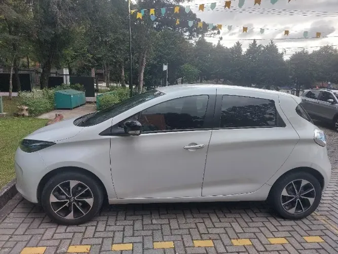 Renault Zoe Intense 92cv (elétrico) 2019