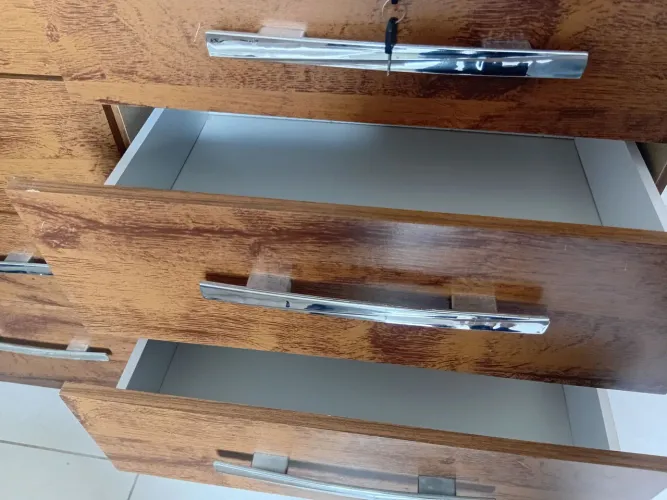 Cômoda 8 gavetas