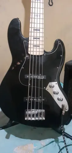 Baixo waldman jazz bass 5 cordas e amplificador WR.