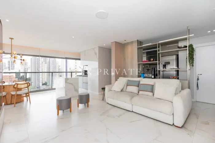 Apartamento à Venda na Rua Coriolano, Vila Romana/ Trisul/ 107m²/ 3 Quartos/ 1 suíte/ 2 va