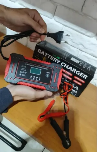 Carregador de bateria automotivo