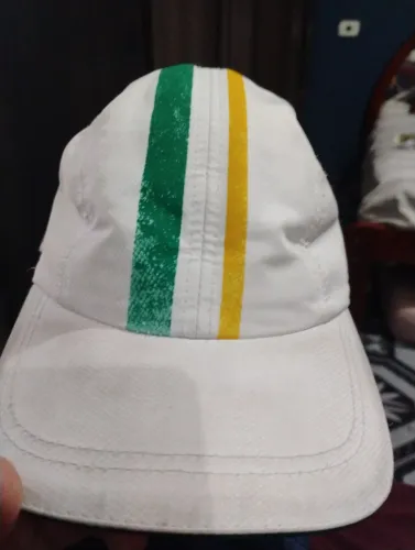 Vendo boné 2 faixa original