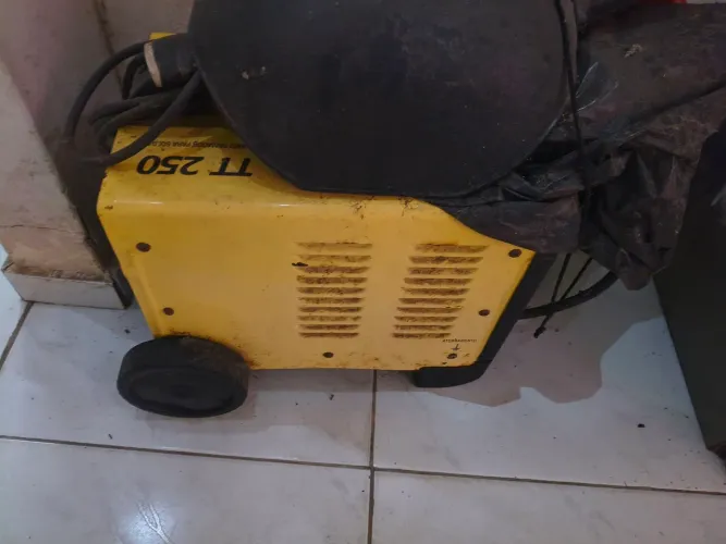 Máquina de solda
