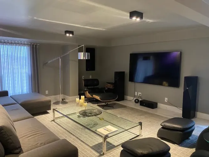 EXCELENTE APT TODO MOBILIADO NO ED. FAENA ZODÍACO