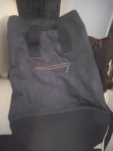 MOCHILA ADIDAS AZUL USADA