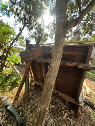 Caçambas de madeira HILUX