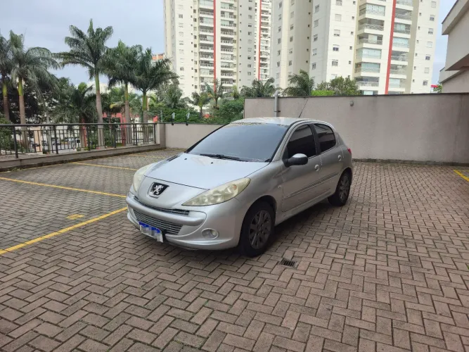 Peugeot 207 XS 1.6 Flex 16V 5P 2012