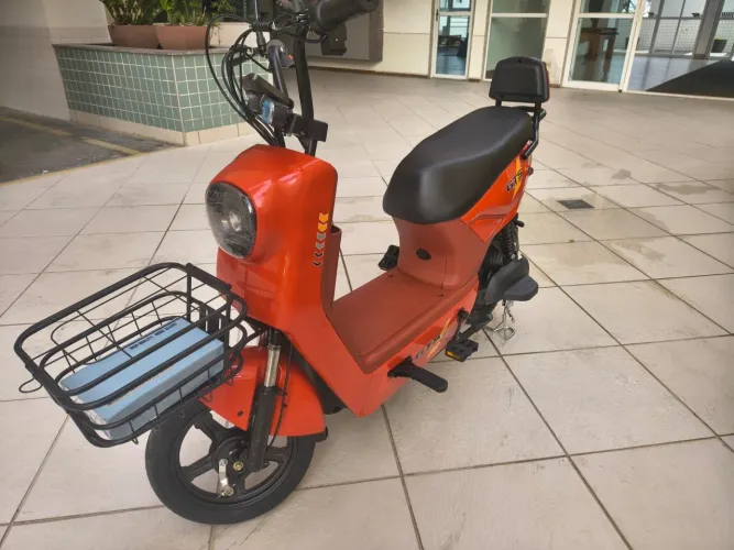 Scooter elétrica gts