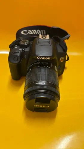 Câmera Canon EOS T5i