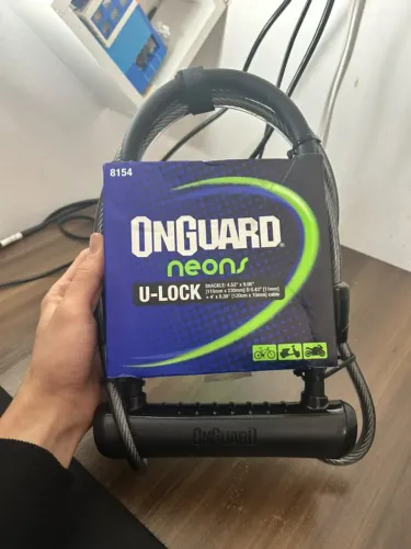 Cadeado U-Lock Onguard Neons 8154 com Cabo de Aço - Novo / Lacrado