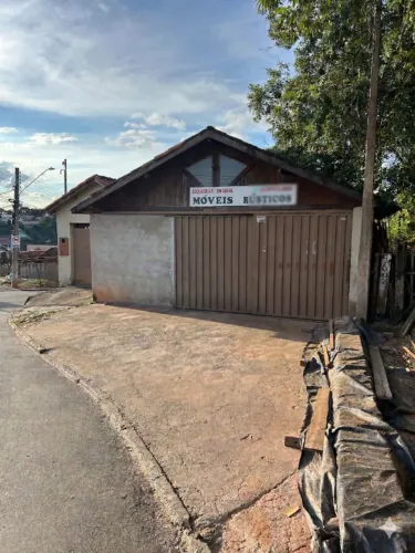 Terreno com Galpão Próximo ao Centro de Cunha - 634m²