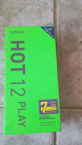 Celular HOT 12